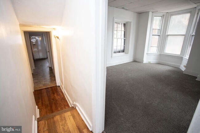 Foto del edificio - 129 E Queen St