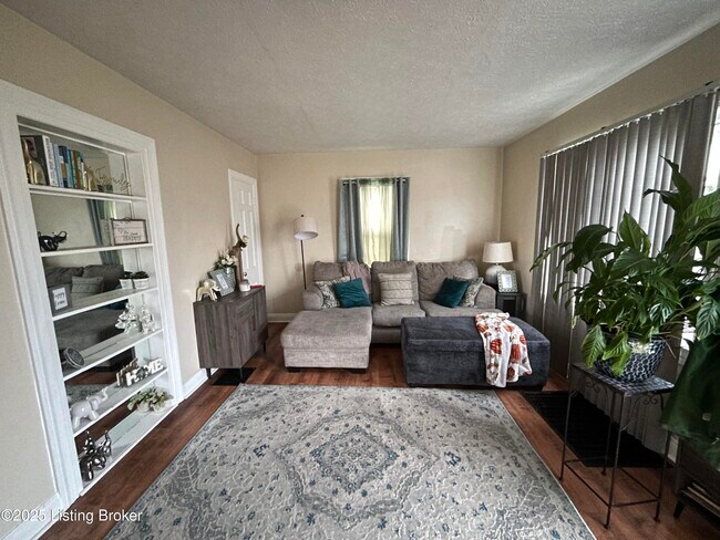 Foto del edificio - 741 S 39th St