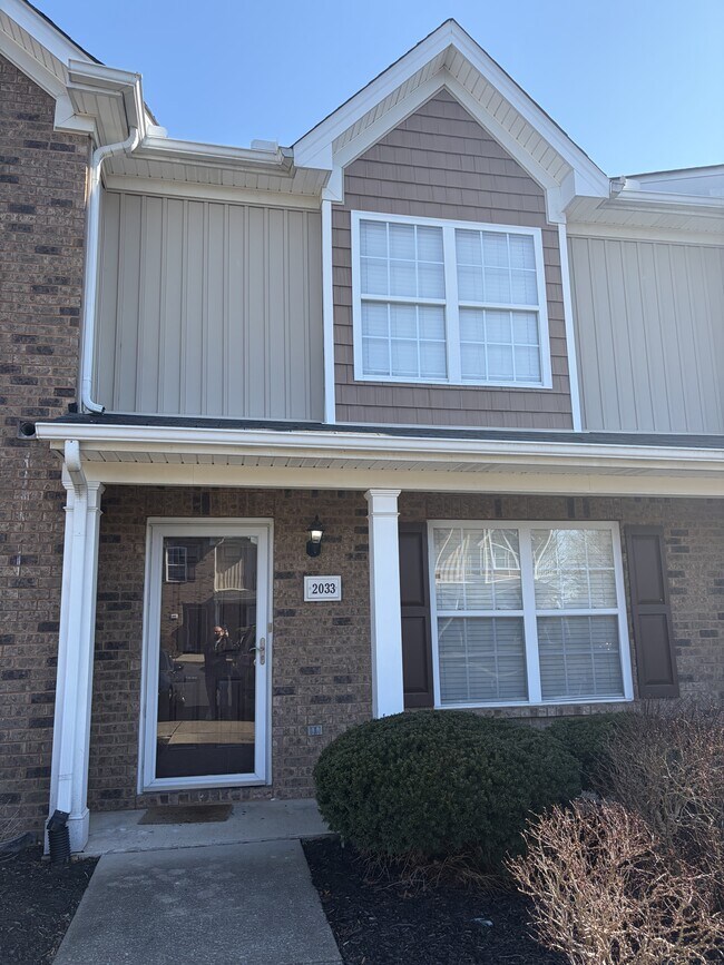 Foto del edificio - 2033 Victory Gallop Ln