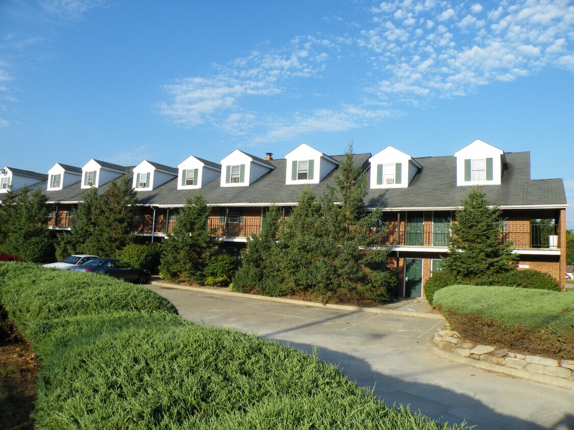 Foto principal - Pleasant Meadow Apartments