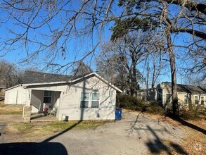 Building Photo - 4412 Jenny Lind Rd