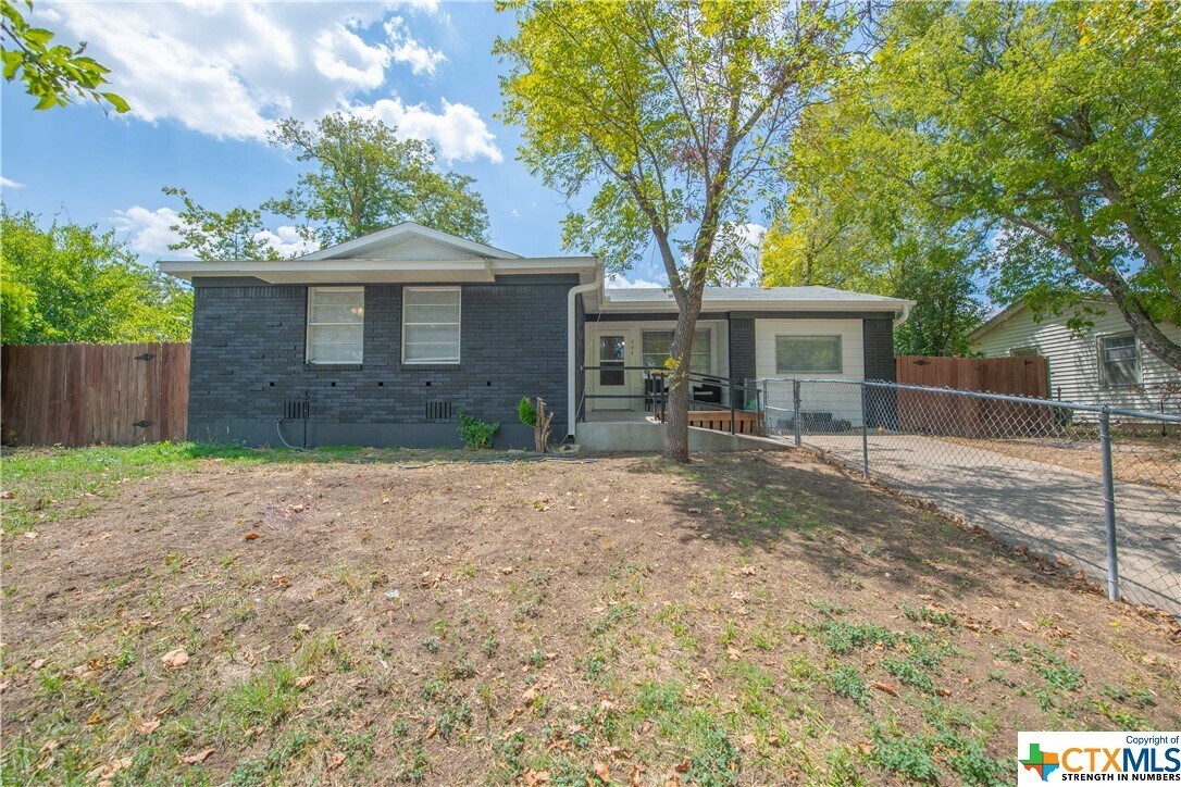 Foto principal - 504 S 13th St