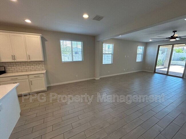 Foto del edificio - 2964 N 197th Ave