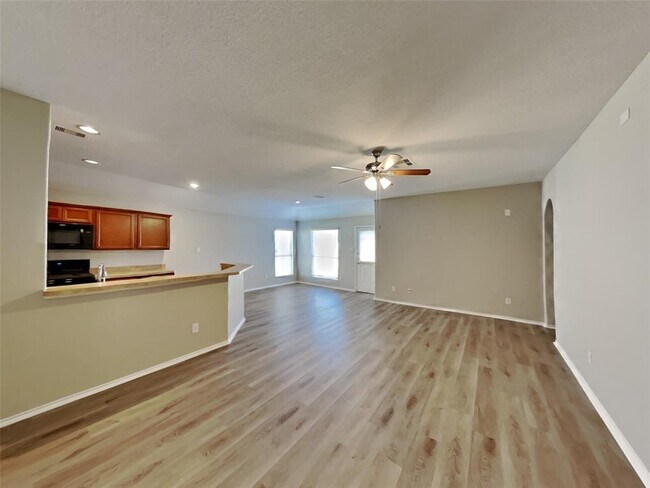 Foto del edificio - 20435 Shiloh Mist Ln