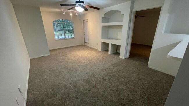 Foto del edificio - 7240 Westpointe Blvd