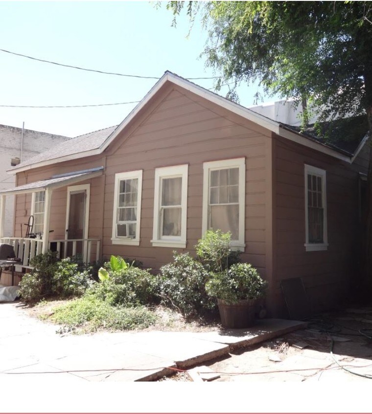 Foto del edificio - 18 W 8th St