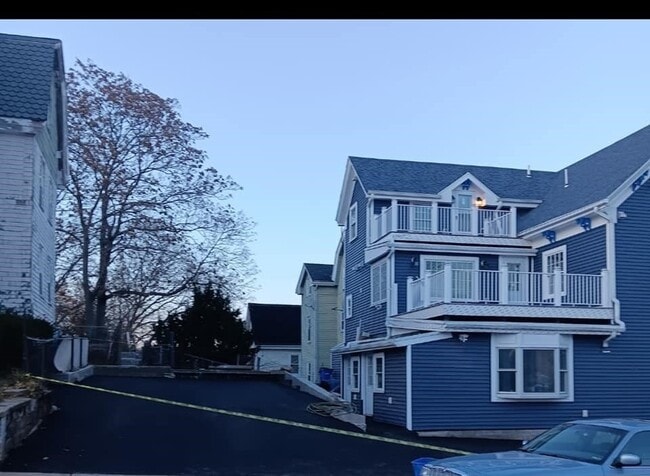 Foto del edificio - 48 Rockwell St