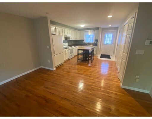 Building Photo - 540 Granby Rd