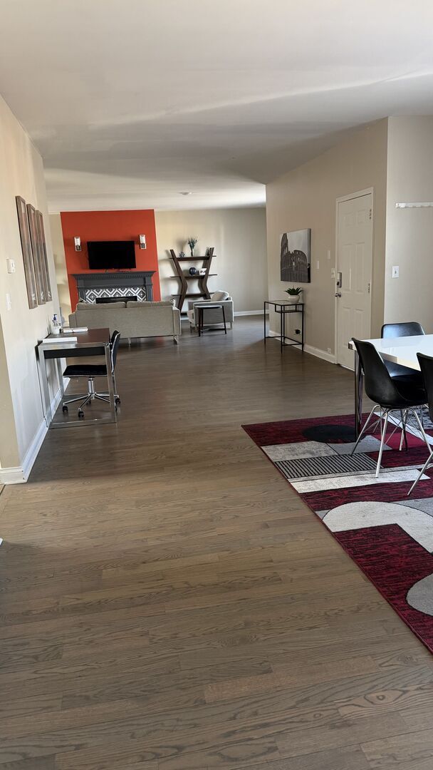 Foto del edificio - 1615 W Lawrence Ave