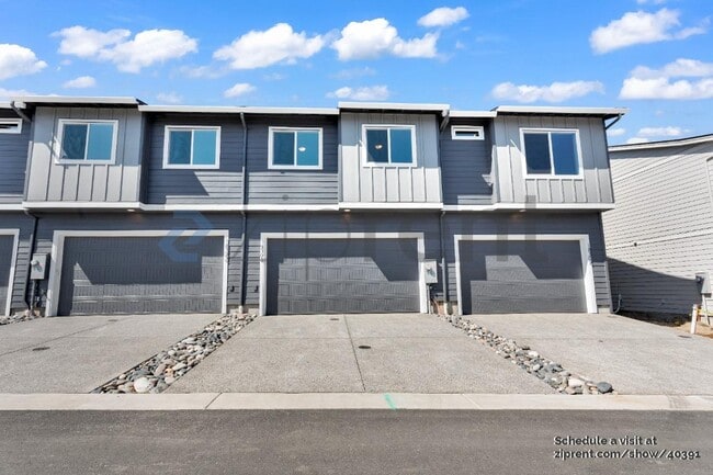 Building Photo - 18304 NE 43rd Pl