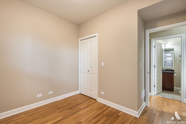 Building Photo - 3707 N Kenneth Ave