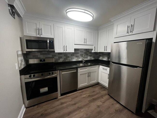 Foto del edificio - 4925 Fairview Ave