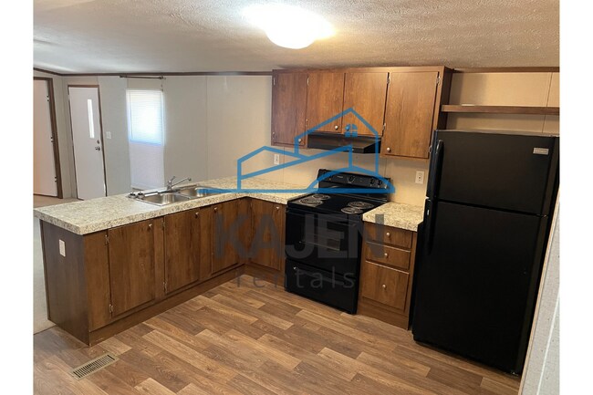 Foto del edificio - 1325 Red Cut Loop Rd