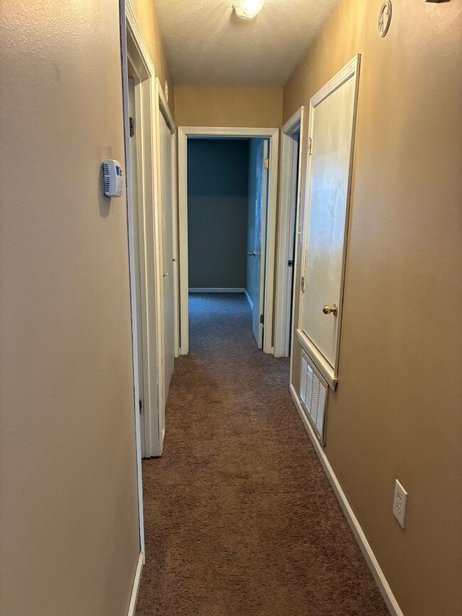 Building Photo - 2709 Oak Meadow Pl
