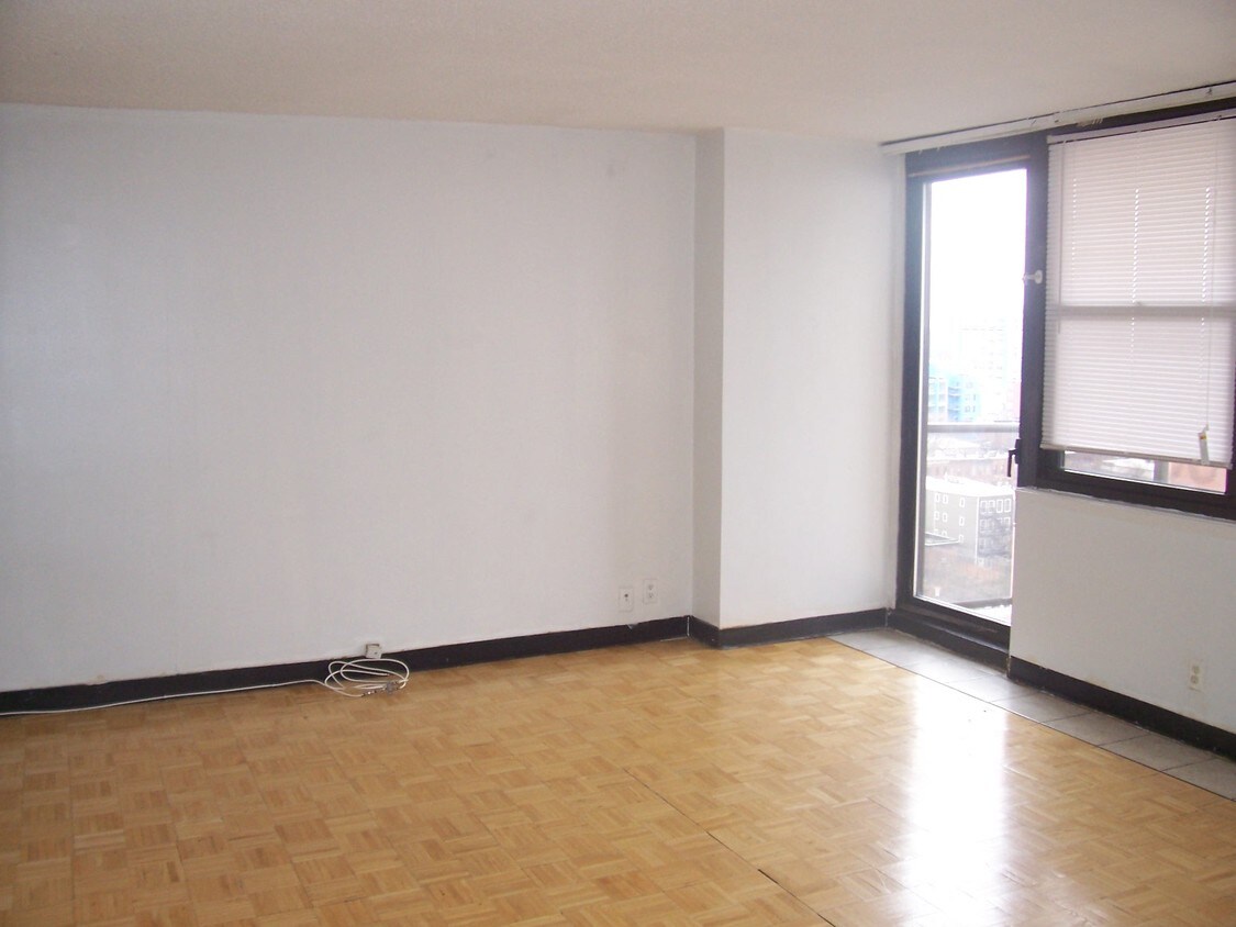 Foto principal - 280 Marin Blvd