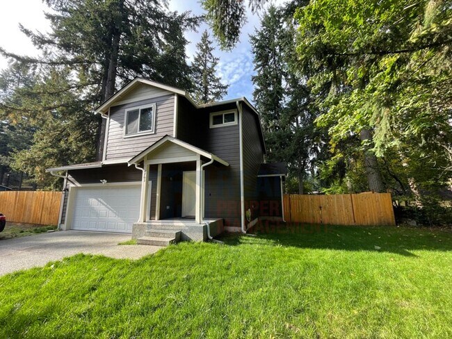Building Photo - $250 MOVE IN SPECIAL!! Charming 3 Bedroom 2.5 Bath House in Yelm!