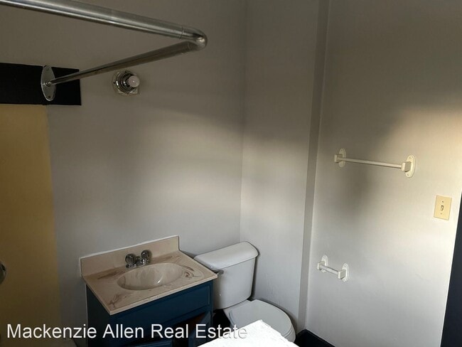 Building Photo - 1 br, 1 bath House - 116 -2 N tompkins