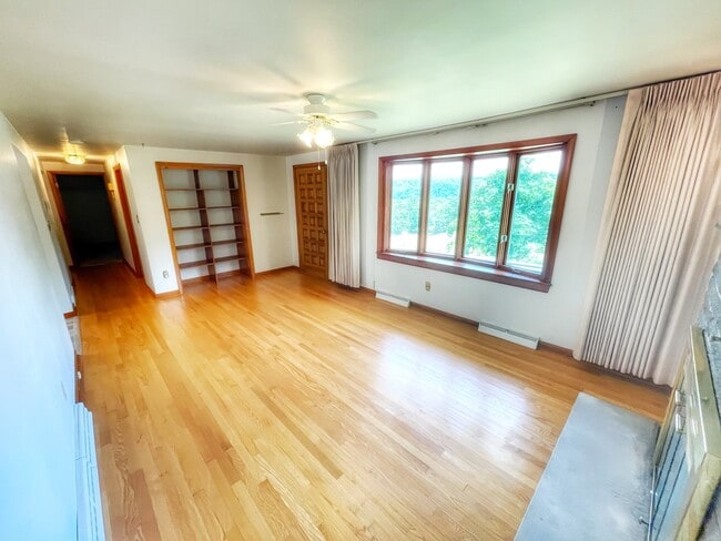 Building Photo - 6967 Pigeon Cove Rd