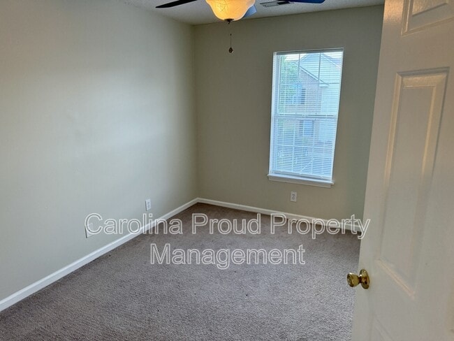 Building Photo - 2932 Mulberry Ln