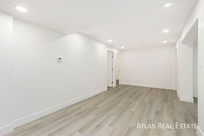 Building Photo - 1904 8th Ave