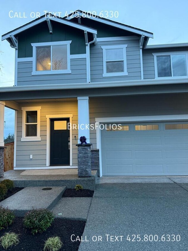 Foto principal - Brand New Home: A Stunning 5-Bedroom Retre...