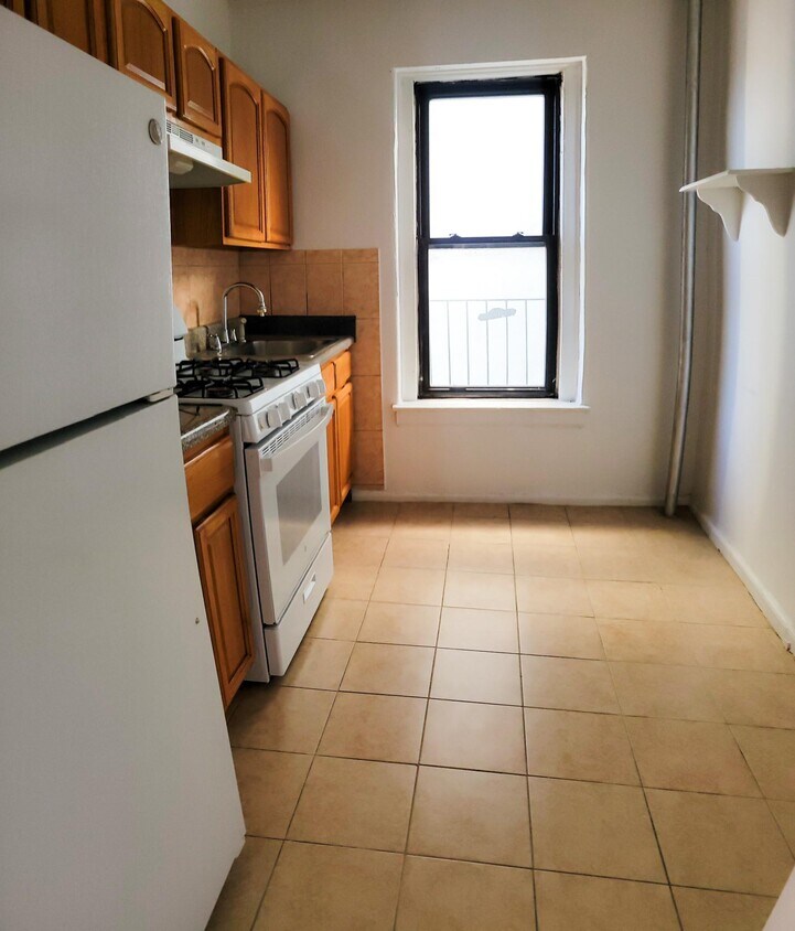 1876 Arthur Ave Unit 3C, The Bronx, NY 10457 Room for Rent in The Bronx, NY