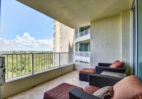 Primary Photo - 3740 S Ocean Blvd