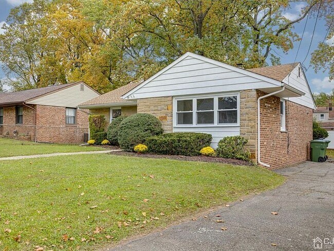 Building Photo - 19 Melville Rd