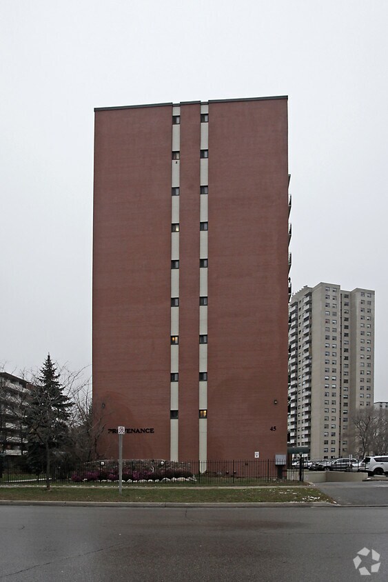 45 Paisley Blvd, Mississauga, ON L5A 1P3 Apartments 45 Paisley Blvd