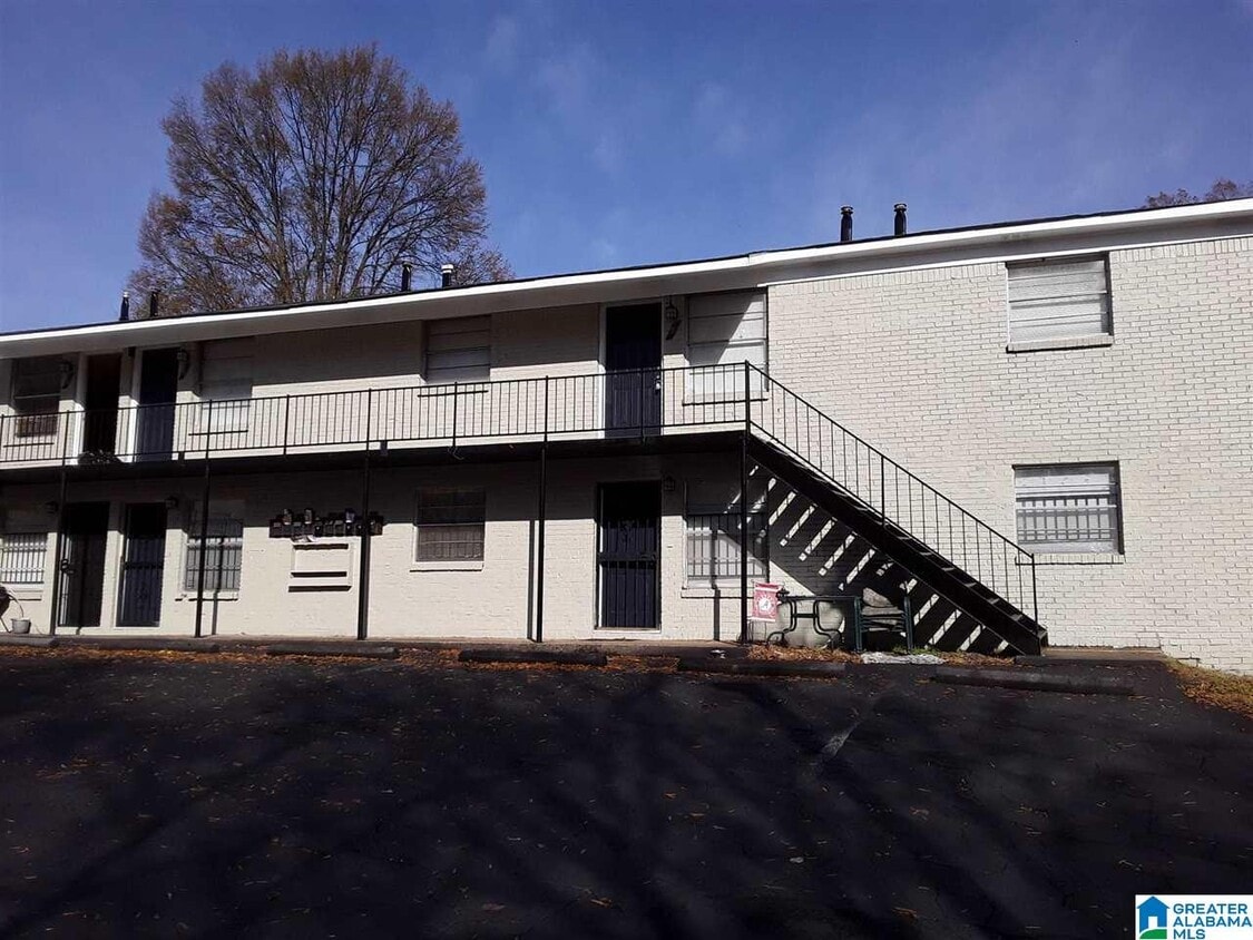 Primary Photo - 712 47th St N