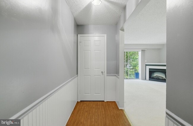 Foto del edificio - 7761 Inversham Dr