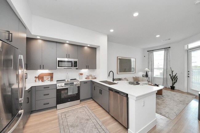 Foto del edificio - 15635 Memorial Dr