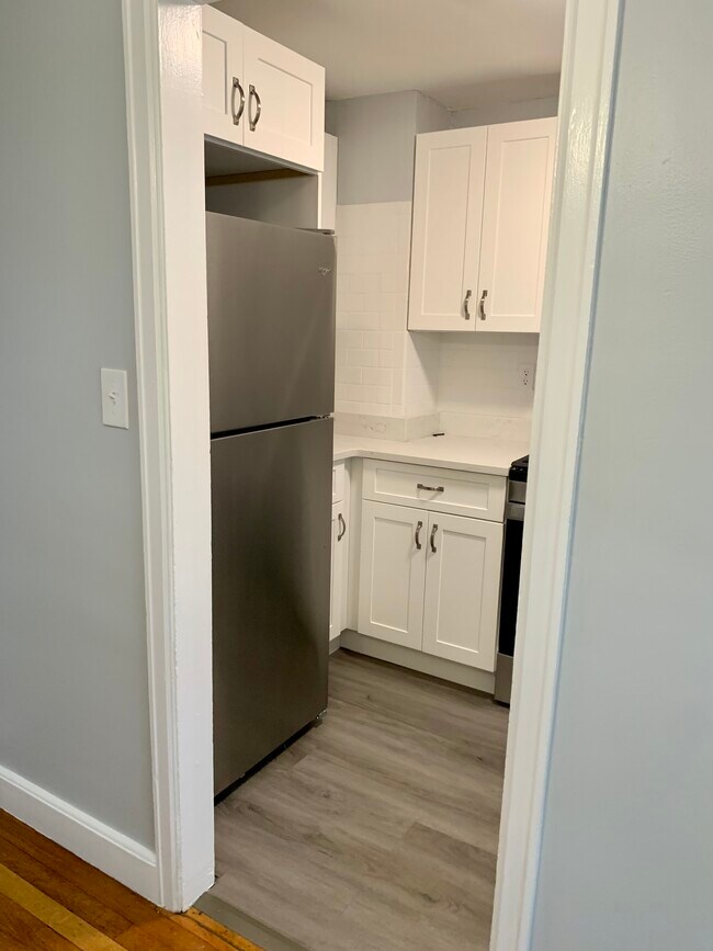 kitchen - 6 Oval Rd