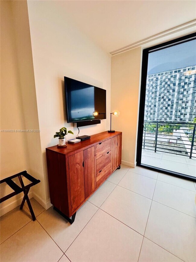 Foto del edificio - 5350 NW 84th Ave