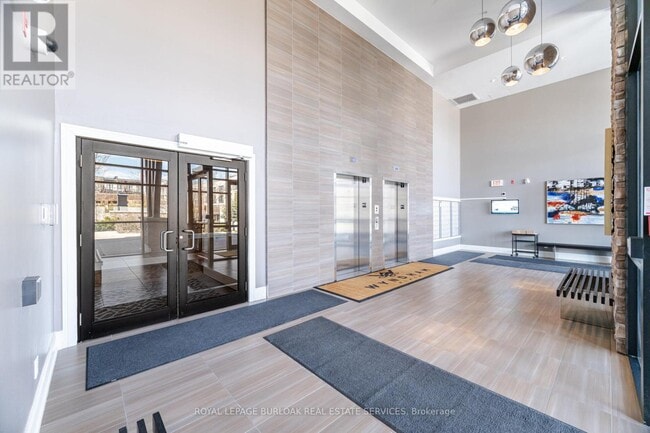 Building Photo - 128 Garden Dr