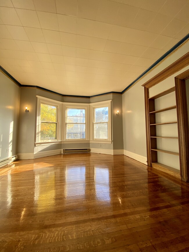 Building Photo - 29 S Main St