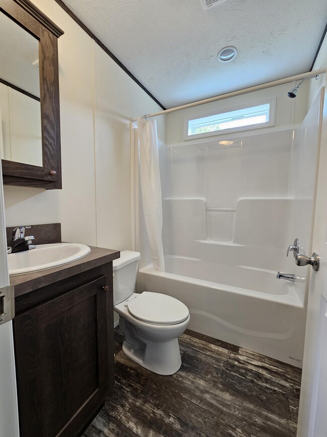 Building Photo - 50 Sunnyfield Dr