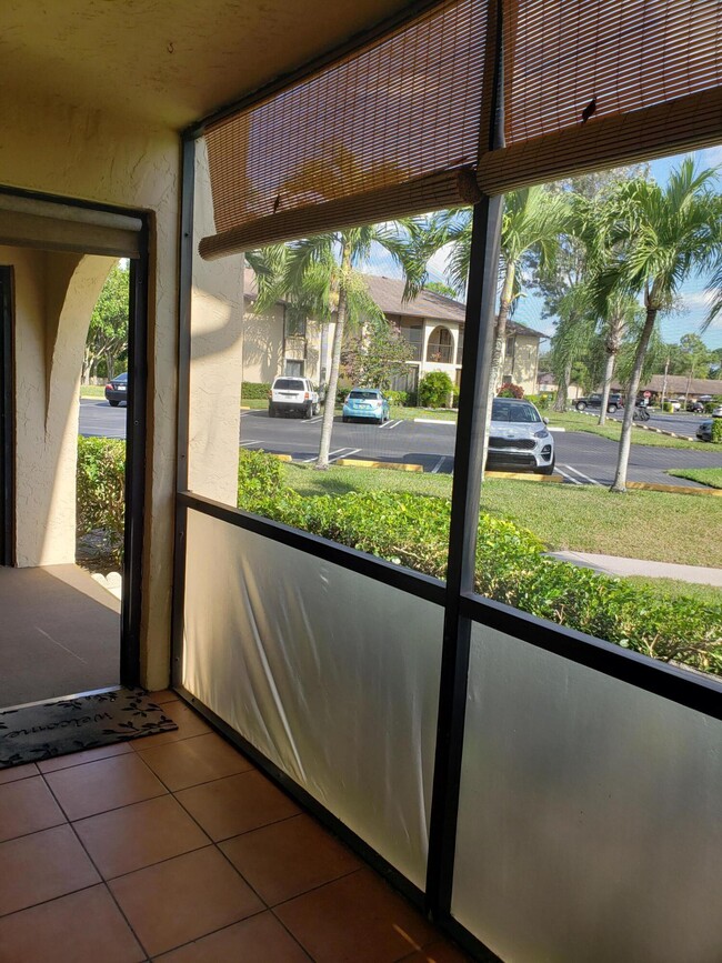 Foto del edificio - 401 Pine Glen Ln