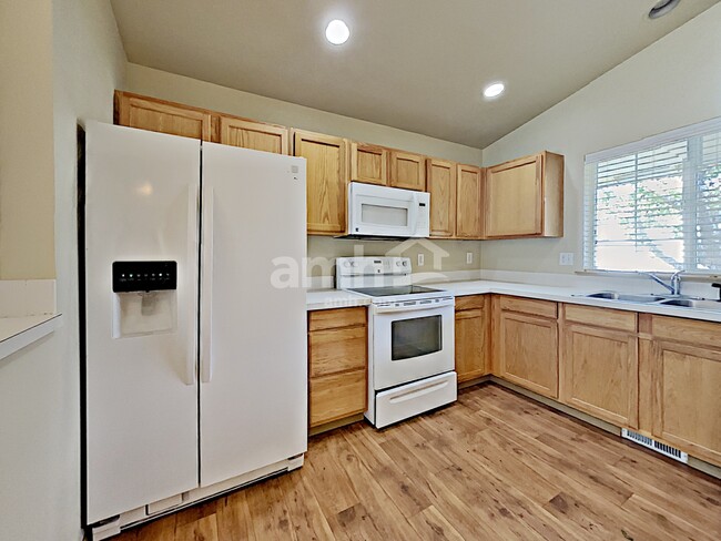 Foto del edificio - 13322 88th Ave Ct E