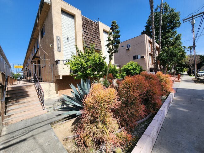 Foto del edificio - 11837 Gilmore St
