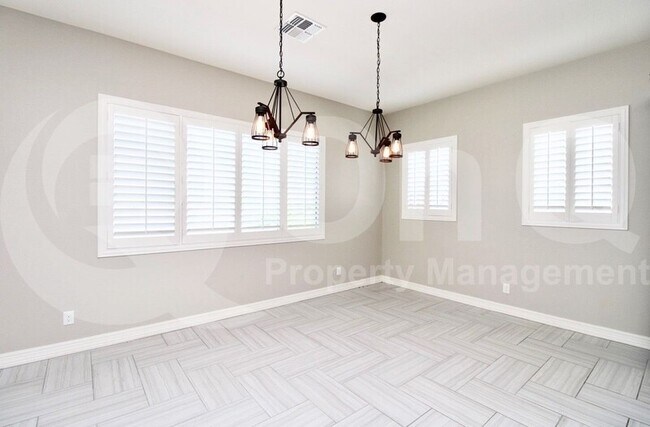 Foto del edificio - 8730 N Pierre Ct