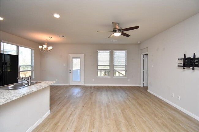 Building Photo - 2909 Timber Dr