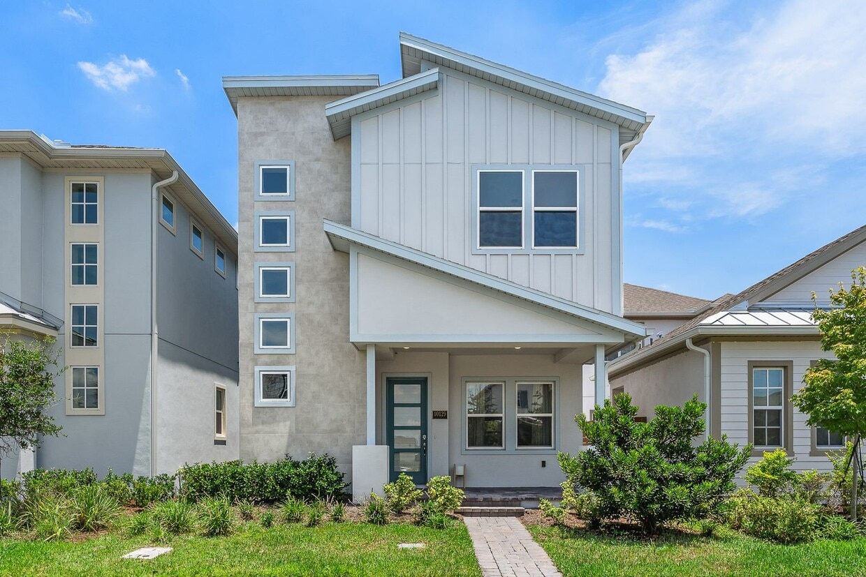 Barely Living in Single Family 3bed/2bath/2-car garage in Lake Nona - Barely Living in Single Family 3bed/2bath/2-car garage in Lake Nona