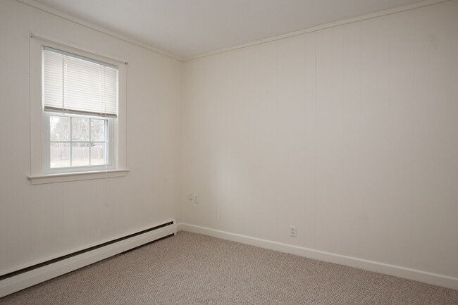 Building Photo - 142 Belknap St