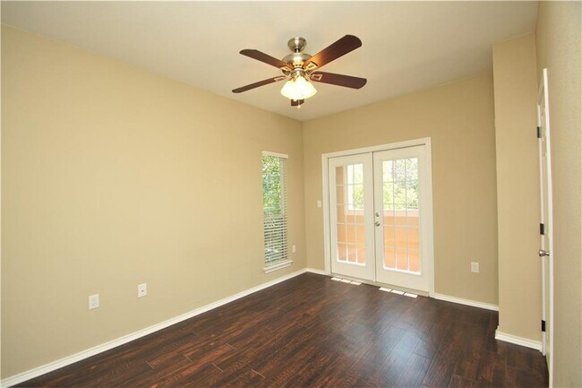 Building Photo - 3205 Speedway