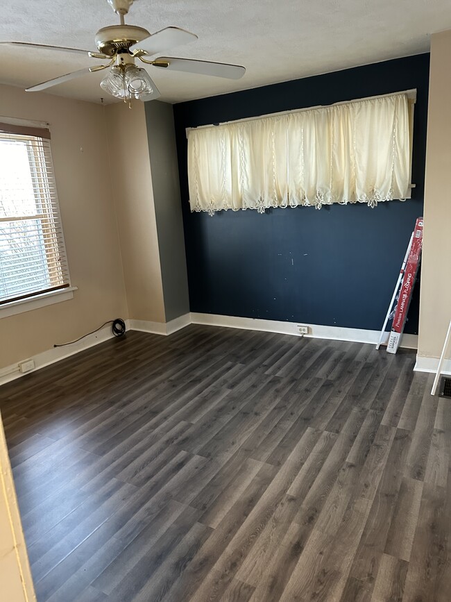 Dining room - 1017 Fordham Ave