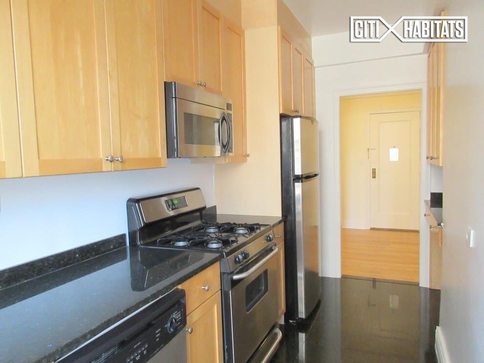 Foto del edificio - 210 E 68TH St