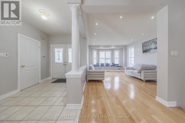 Building Photo - 36 Goodhart Crescent