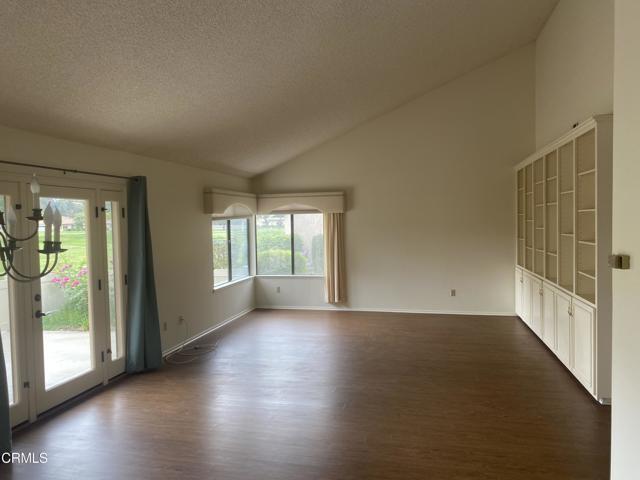 Foto del edificio - 17109 Village 17