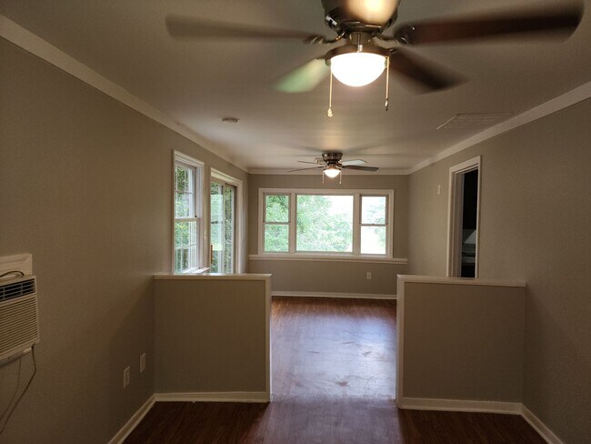 Foto del edificio - Spacious 5 Bedroom Home with Spectacular L...